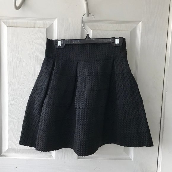 Black Circle Skirt - Picture 4 of 4